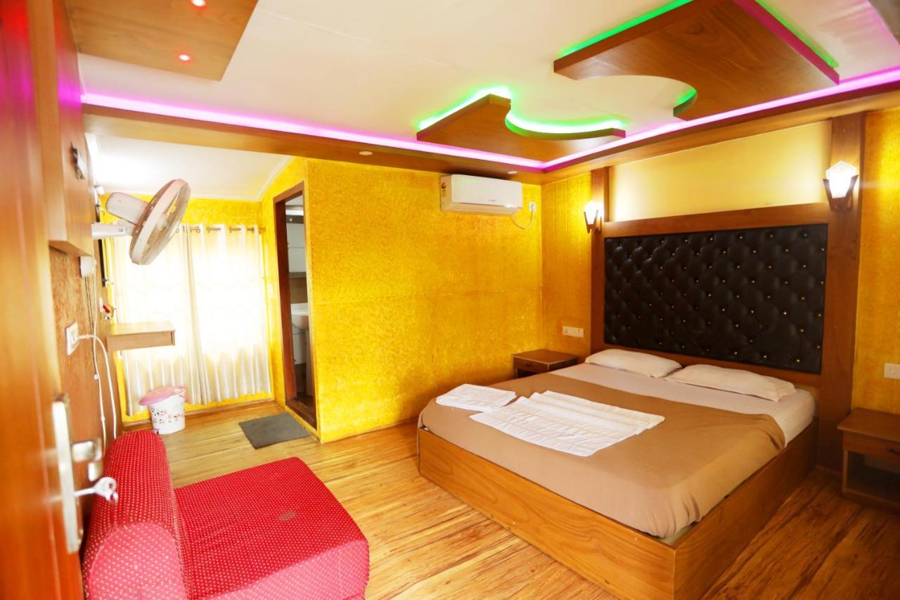 Отель Harmony Houseboats Alappuzha Экстерьер фото