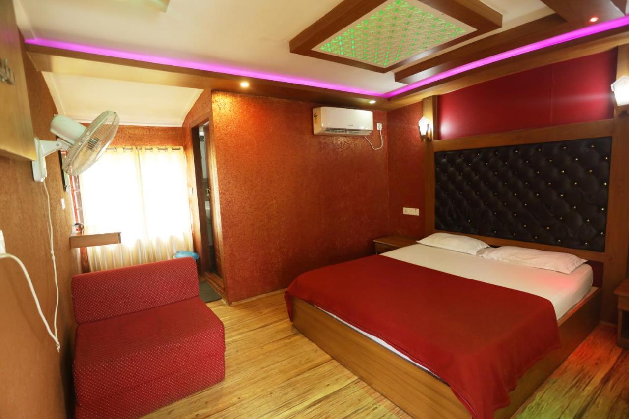 Отель Harmony Houseboats Alappuzha Экстерьер фото