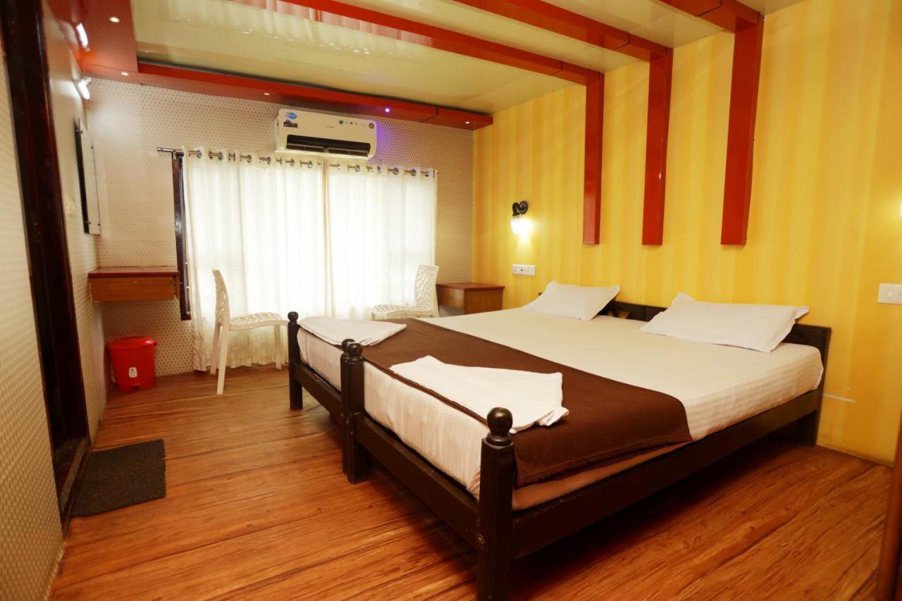 Отель Harmony Houseboats Alappuzha Экстерьер фото