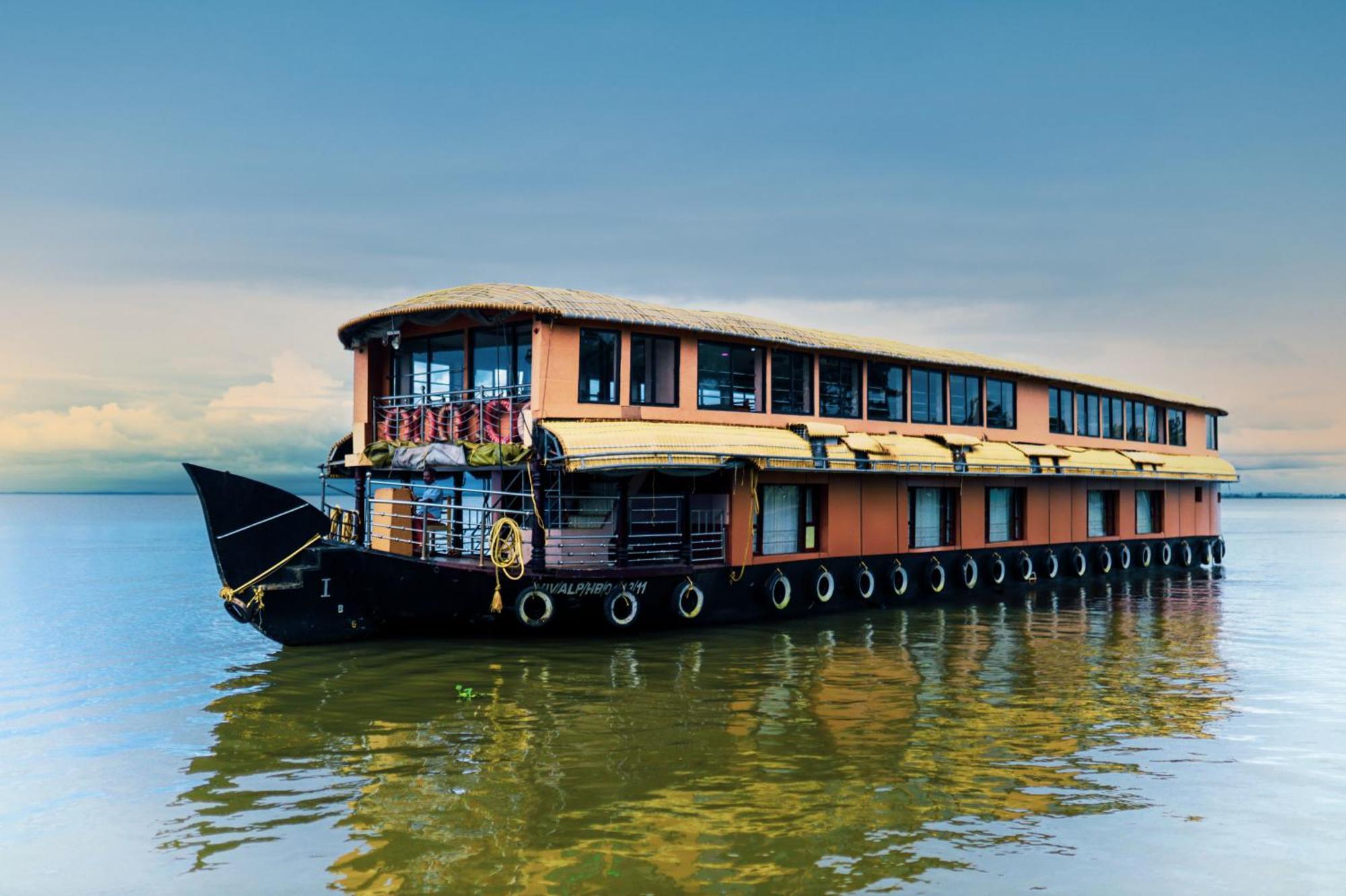 Отель Harmony Houseboats Alappuzha Экстерьер фото